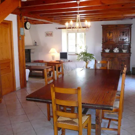Beautiful Holiday In Near Forest Saugues